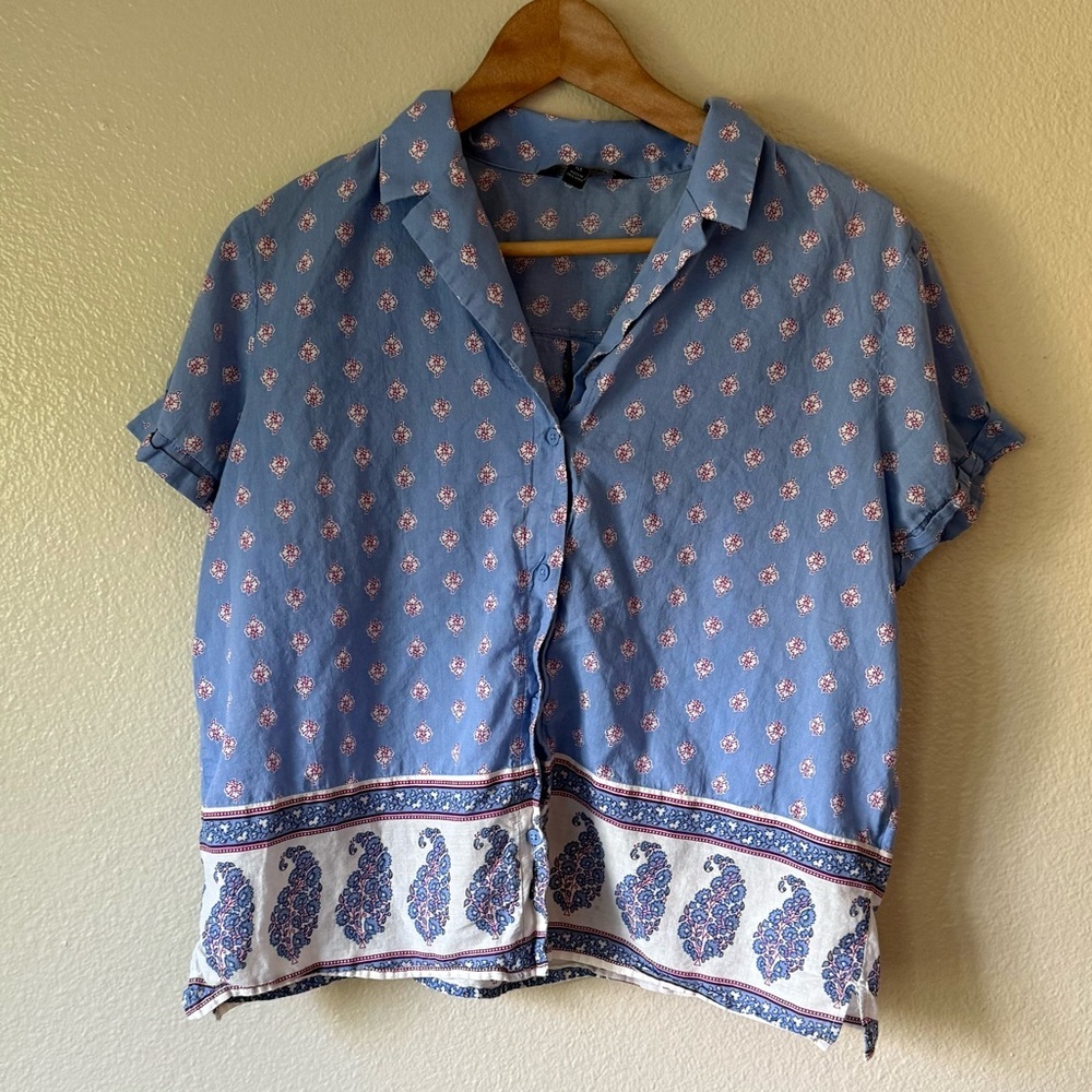 BANANA REPUBLIC Blue Paisley Women's Top 2 for $22 ❇️